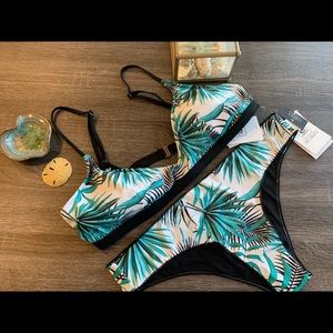 🏝☀️ Rip Curl Tropical Bikini 🌺 NWT!